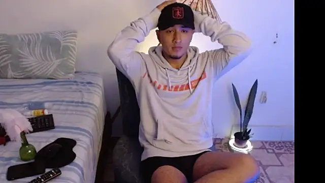 kyro estrada online show from March 3, 11:10 pm