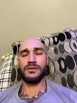 kingNQueen1211 online show from May 27, 8:39 pm