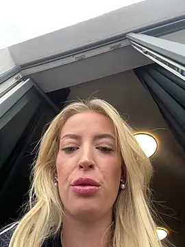 Snapshot of Katharina_Wagner chatting on July 27, 4:14 pm Katharina Wagner online show from July 27, 4:14 pm