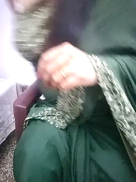 Snapshot of kusbu0077 chatting on February 19, 9:55 pm kusbu0077 online show from February 19, 9:55 pm