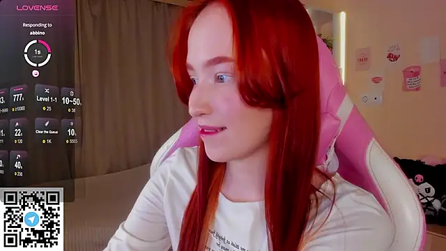 Snapshot of sunflare_ chatting on February 7, 5:16 pm sunflare online show from February 7, 5:16 pm