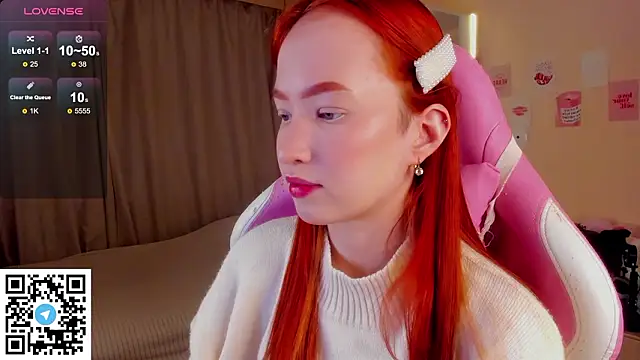 Snapshot of sunflare_ chatting on February 10, 5:28 pm sunflare online show from February 10, 5:28 pm