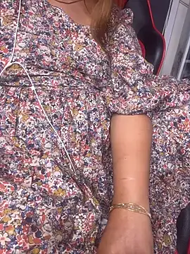 butterflyslay online show from March 9, 8:13 pm