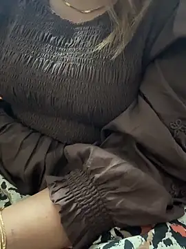 butterflyslay online show from March 23, 1:59 pm