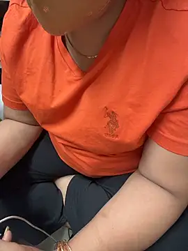 butterflyslay online show from April 12, 2:00 pm