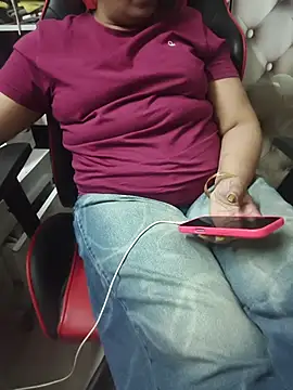 butterflyslay online show from April 13, 4:23 pm