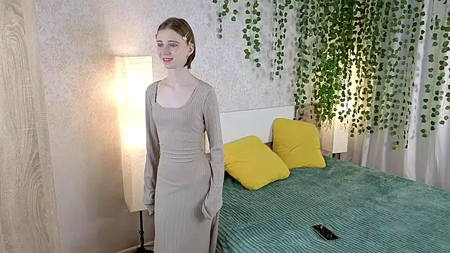 ViollaBloom online show from December 17, 6:58 pm