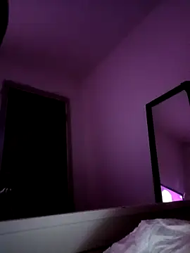 Snapshot of Olivassl22 chatting on February 19, 9:55 pm Olivassl22 online show from February 19, 9:55 pm