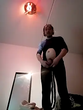 Olivassl22 online show from April 16, 7:25 pm