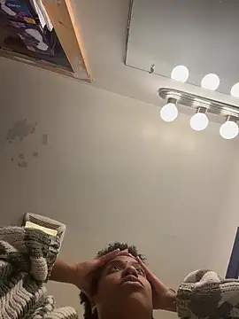 Snapshot of Bellaquitaa_lee chatting on March 2, 5:08 am Bellaquitaa lee online show from March 2, 5:08 am