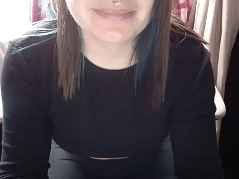 Snapshot of 666maskgirl chatting on May 15, 4:58 pm 666maskgirl online show from May 15, 4:58 pm