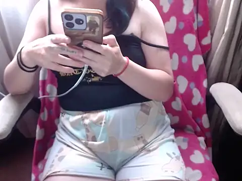 Snapshot of 666maskgirl chatting on May 30, 5:10 pm 666maskgirl online show from May 30, 5:10 pm