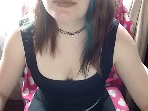 Snapshot of 666maskgirl chatting on June 8, 5:02 pm 666maskgirl online show from June 8, 5:02 pm