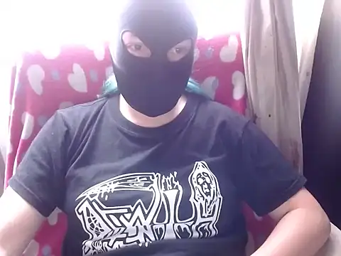 Snapshot of 666maskgirl chatting on June 29, 5:57 pm 666maskgirl online show from June 29, 5:57 pm