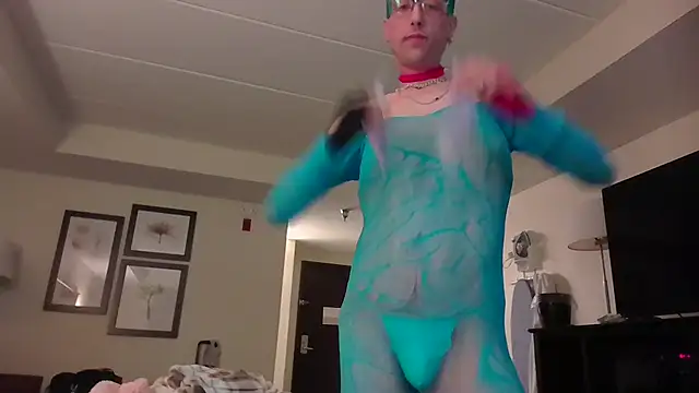 Snapshot of AskAveryAnything chatting on March 1, 5:42 am AskAveryAnything online show from March 1, 5:42 am