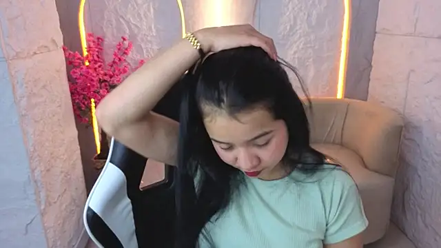 Snapshot of Sofi_Adams_Tx chatting on December 15, 1:26 pm Sofi Adams Tx online show from December 15, 1:26 pm