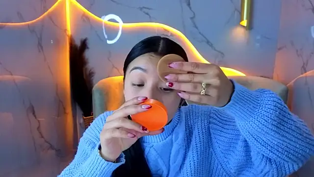 Snapshot of Sofi_Adams_Tx chatting on January 6, 1:15 pm Sofi Adams Tx online show from January 6, 1:15 pm