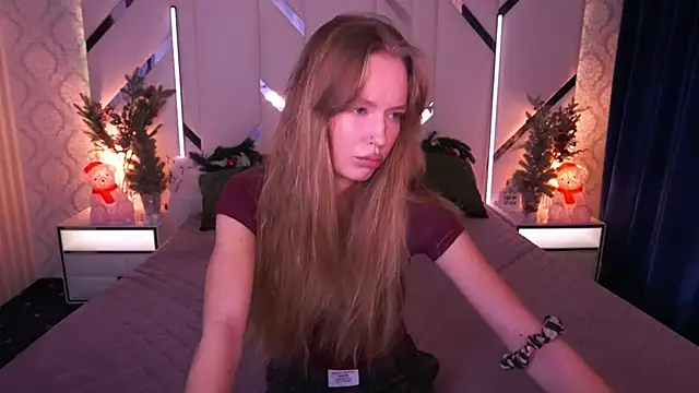 Snapshot of MollyyMayy chatting on January 6, 9:24 am MollyyMayy online show from January 6, 9:24 am