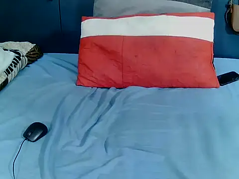 MilkyBoobs7 online show from December 14, 8:13 pm