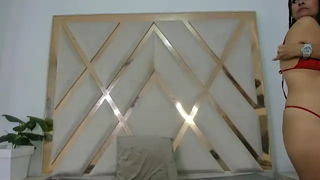 Selenaasm online show from February 2, 9:13 pm