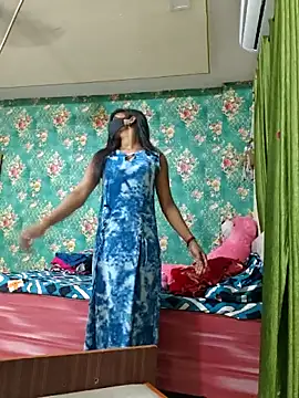 STICKY GIRL online show from February 22, 6:50 pm