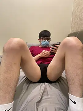 Snapshot of YourBoYyyyyyyy chatting on April 4, 9:18 am YourBoYyyyyyyy online show from April 4, 9:18 am