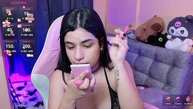 bonnieTaylor1 online show from April 13, 3:45 am