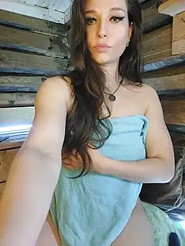Snapshot of Darina1991 chatting on June 18, 8:24 pm Darina1991 online show from June 18, 8:24 pm