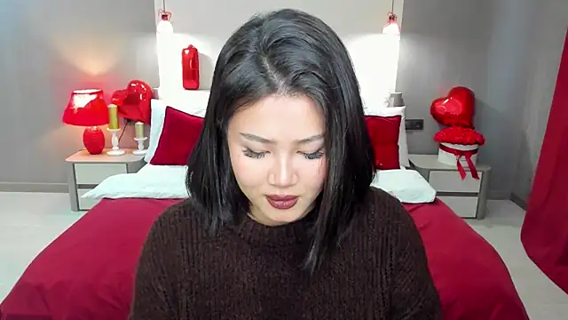 Snapshot of Brunette_Charm chatting on February 18, 11:17 am Brunette Charm online show from February 18, 11:17 am