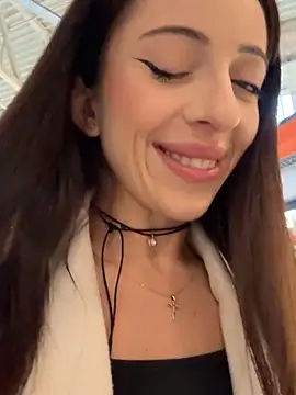 YeaLina online show from December 16, 10:09 am