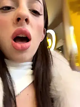 YeaLina online show from January 6, 12:09 pm