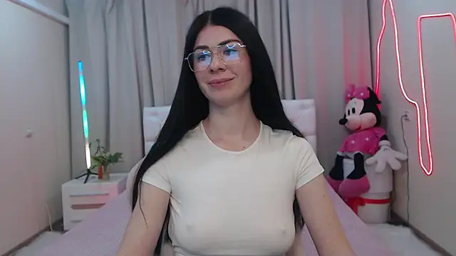 Snapshot of MilaSecret55 chatting on May 16, 6:54 am MilaSecret55 online show from May 16, 6:54 am