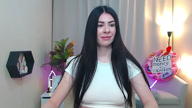 Snapshot of MilaSecret55 chatting on May 29, 6:55 am MilaSecret55 online show from May 29, 6:55 am