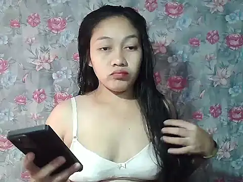 Snapshot of Lusty_babe chatting on March 9, 6:06 am Lusty babe online show from March 9, 6:06 am