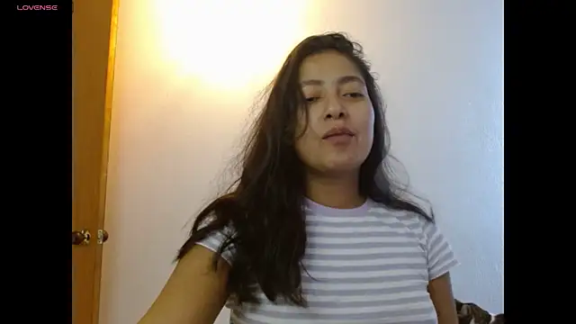 NovahPerotti online show from May 29, 2:37 pm