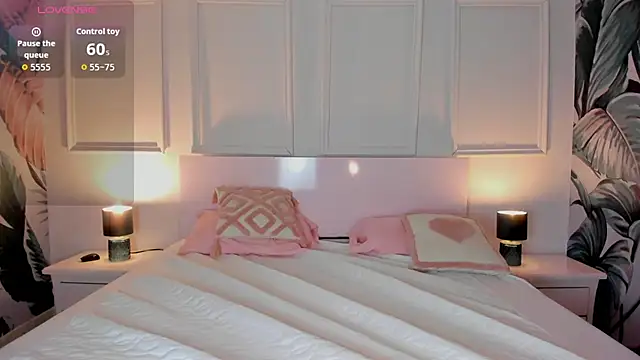 EVANGELIINE 21 online show from January 9, 7:04 pm