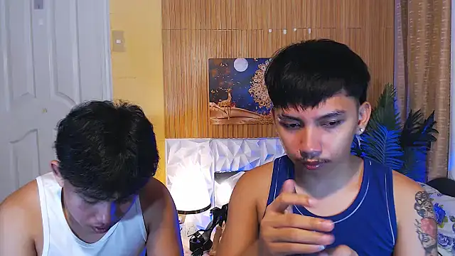 Snapshot of dylan_hardfucker chatting on December 21, 9:22 pm dylan hardfucker online show from December 21, 9:22 pm