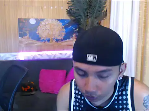 Snapshot of dylan_hardfucker chatting on February 8, 3:21 am dylan hardfucker online show from February 8, 3:21 am