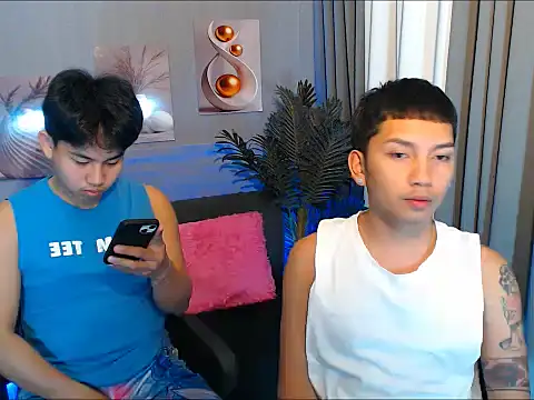 Snapshot of dylan_hardfucker chatting on February 18, 12:56 pm dylan hardfucker online show from February 18, 12:56 pm