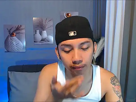 Snapshot of dylan_hardfucker chatting on March 7, 1:46 am dylan hardfucker online show from March 7, 1:46 am