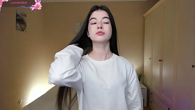 Snapshot of LisaColee chatting on February 23, 7:22 pm LisaColee online show from February 23, 7:22 pm