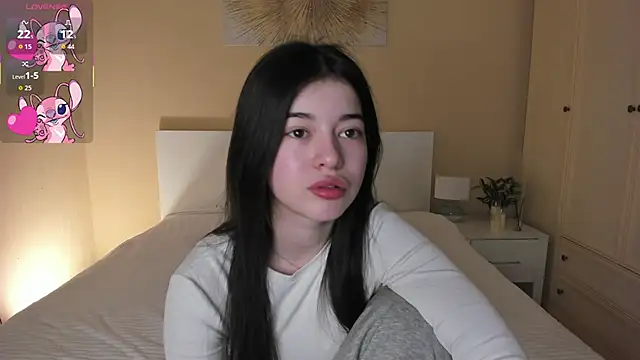 LisaColee online show from March 26, 8:58 pm