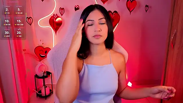 chloebum  online show from February 20, 11:00 am