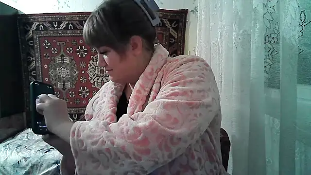 swett girll online show from April 16, 6:19 pm