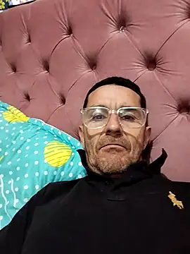 Maxhot3108 online show from March 4, 7:31 pm