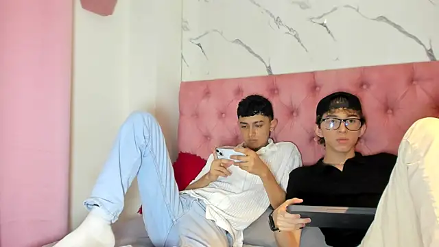 double temptation2 online show from December 13, 8:36 pm