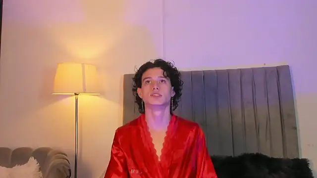 Snapshot of Im_Perseo chatting on December 17, 8:59 pm Im Perseo online show from December 17, 8:59 pm