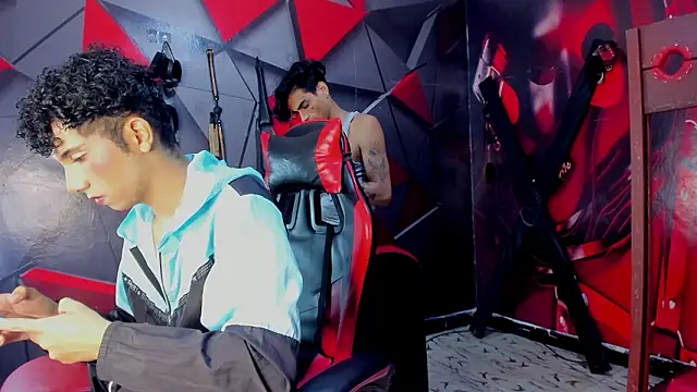 Hot Boys Without Limits online show from January 16, 4:05 am