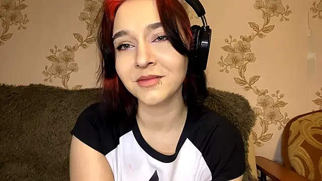 Snapshot of EmilyVeiro chatting on January 16, 6:12 pm EmilyVeiro online show from January 16, 6:12 pm