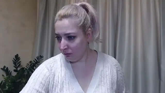 sweetpussy13 online show from February 12, 7:02 am